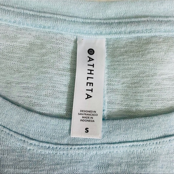 Athleta EUC Women’s Size Small Release Tee Gentle Blue - Picture 9 of 11